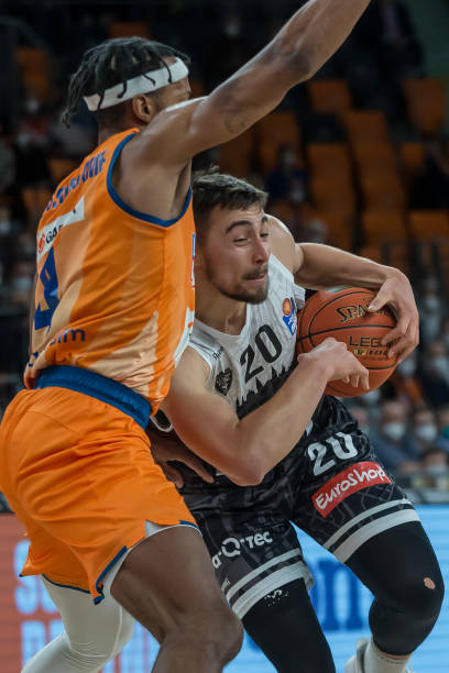 00万欧元 00万欧元