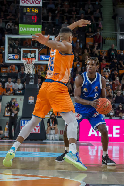 上保持一个 上保持一个